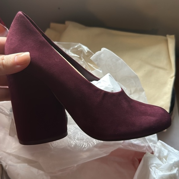 Tory Burch “Lucia” suede 110mm pump, size 6.5 - Picture 10 of 12